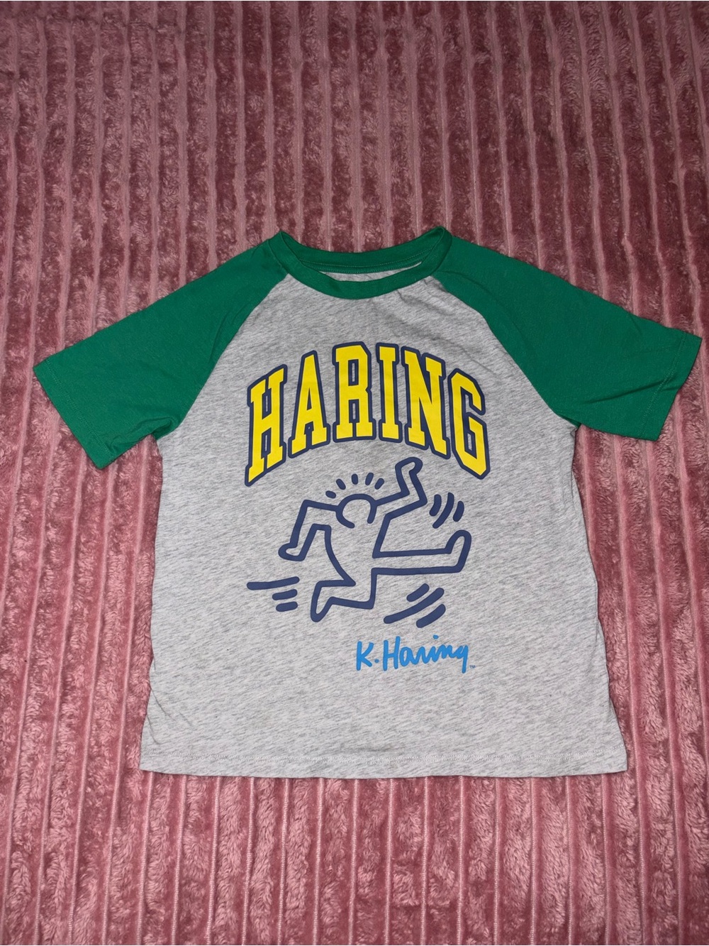 K. Haring Kids' Gray & Green Graphic Raglan Tee